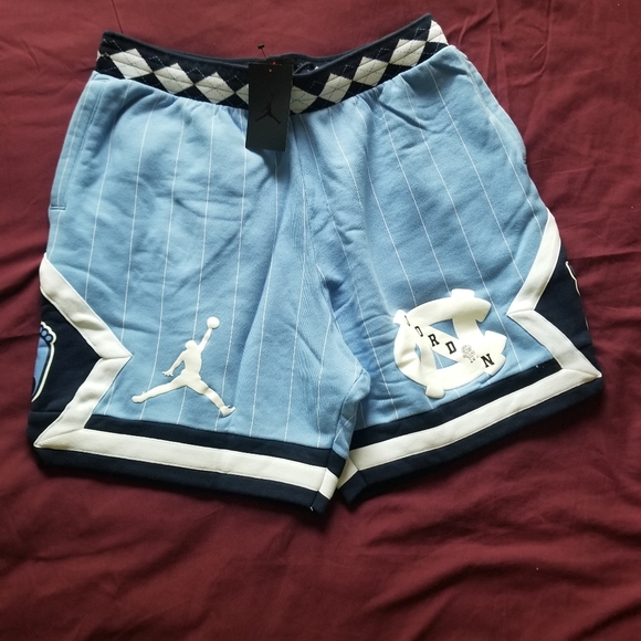 Nike Air Jordan UNC Chapel Hill Shorts - Picture 6 of 16
